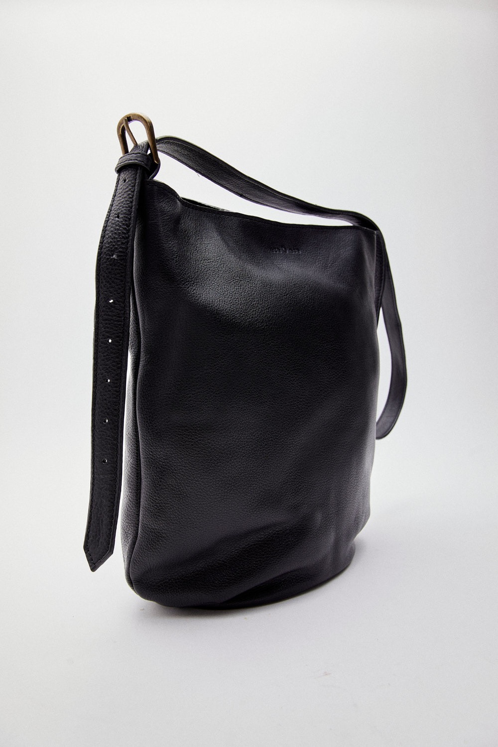 Bolso cubo negro